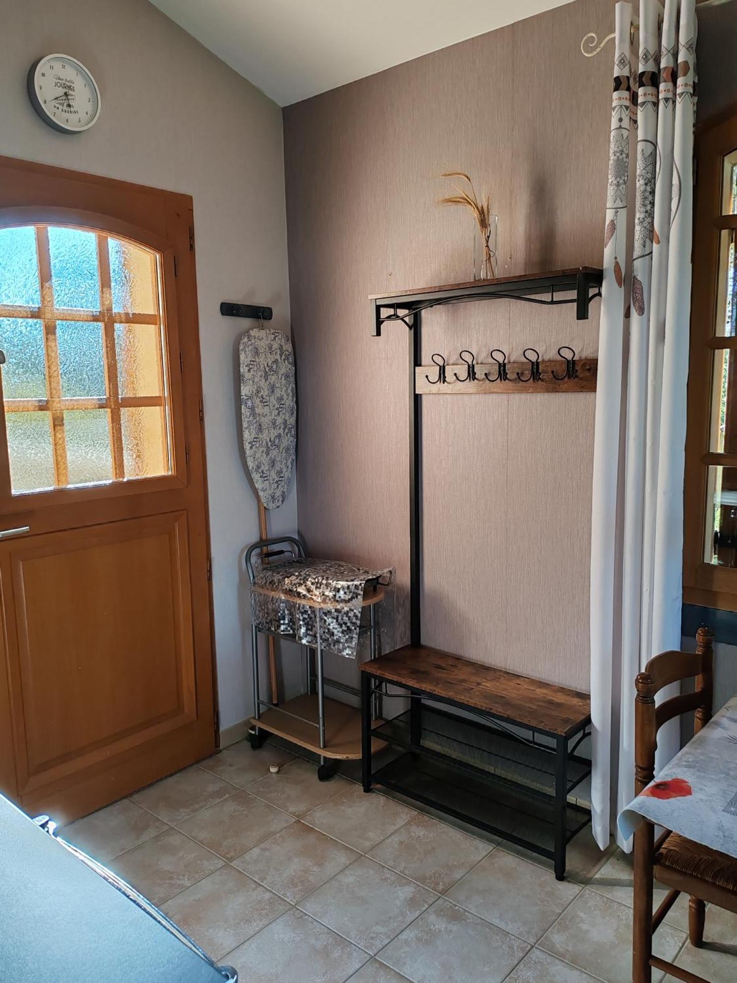 Studio Meuble Independant Chez L'Habitant Uchaux Экстерьер фото